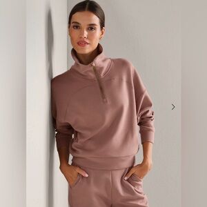 Rhone DreamGlow 1/2 Zip Pullover Women’s Large Rose Dust NWT Cropped Sweatshirt